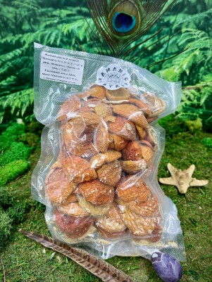 Мухомор красный молодой (Amanita muscaria) (шарики), Царь гриб, алтай, высший сорт, лучшего качества 200г.