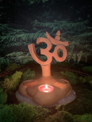 Подсвечник Алтарный «Ом» | Дерево Соно | Ручная работа, Бали