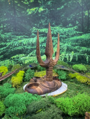 Подсвечник алтарный «Трезубец ☥ 029» (дерево Соно, 3 свечи, аметист) | Ручная работа Бали