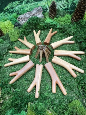 Курипи Синглблок Стендинг из дерева Саво