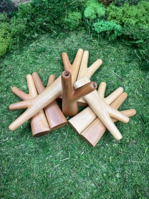 Курипи Синглблок Стендинг из дерева Саво