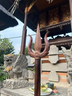 Трезубец (Тришула) с Аметистом ☥ II, из дерева Соно ручной работы.